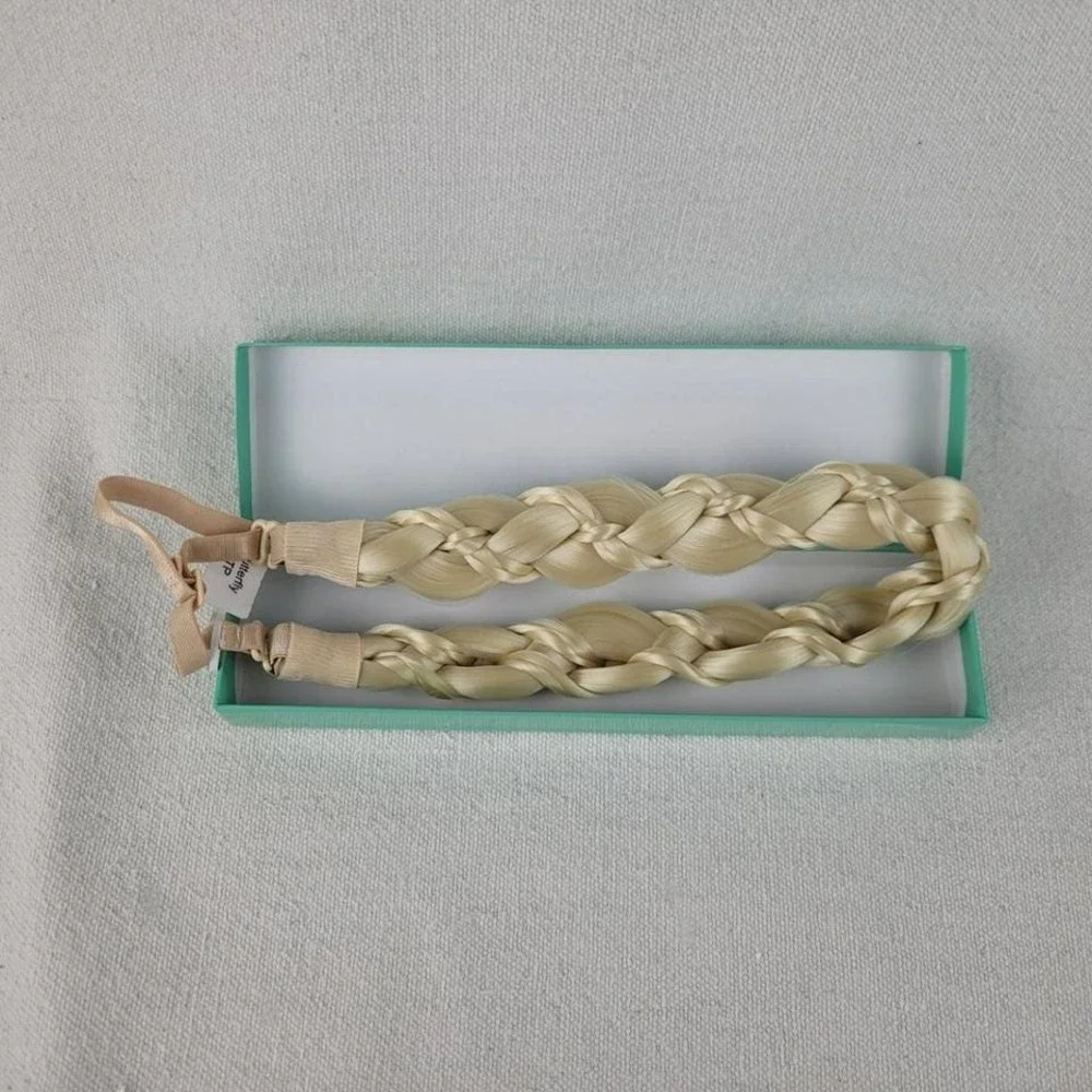 Madison braids Blonde Butterfly
